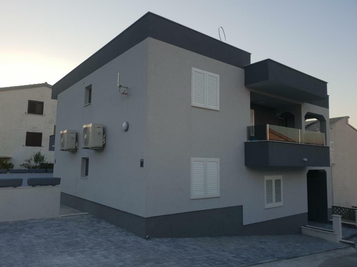 Villa Freya - Vacation House Slatine Eksteriør bilde